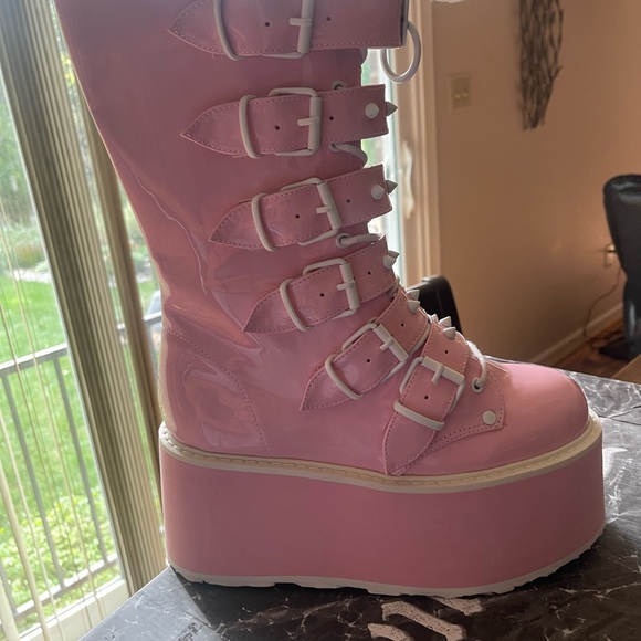 DEMONIA DAMNED 225 - Hologrpahic Pink Platform Buckle Boots - Picture 5 of 9